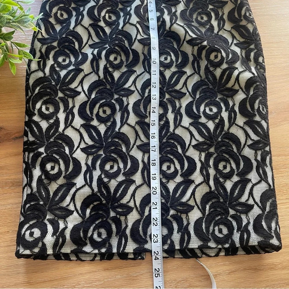 Ann Taylor 6 Black White Lace Pencil Knee Length Skirt Formal Cocktail Business - Picture 10 of 10